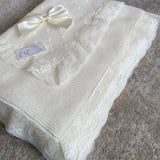 Coperta Elegante In Tessuto Anallergico e Pizzo Neonata PONTO POR PONTO 889