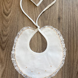 Bavetta In Piquet E Pizzo Con Ricamo Neonato/a LA SARTORIA DEI PICCOLI L1074