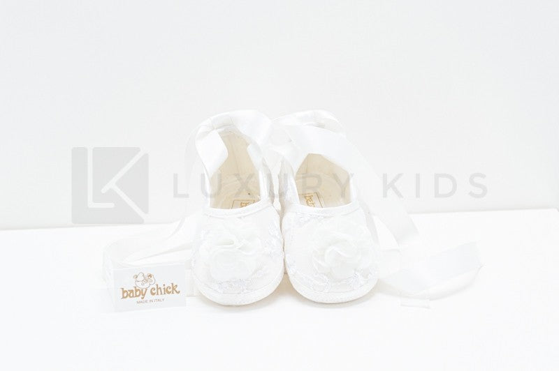 Scarpa In Pizzo Con Fiore E Laccetto Per caviglia Panna Neonata BABY CHIC 2351 - Baby Chic - LuxuryKids