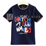 T-shirt cotone 'Catch the waves'   Bambino Blu Sarabanda J825 - SARABANDA - LuxuryKids