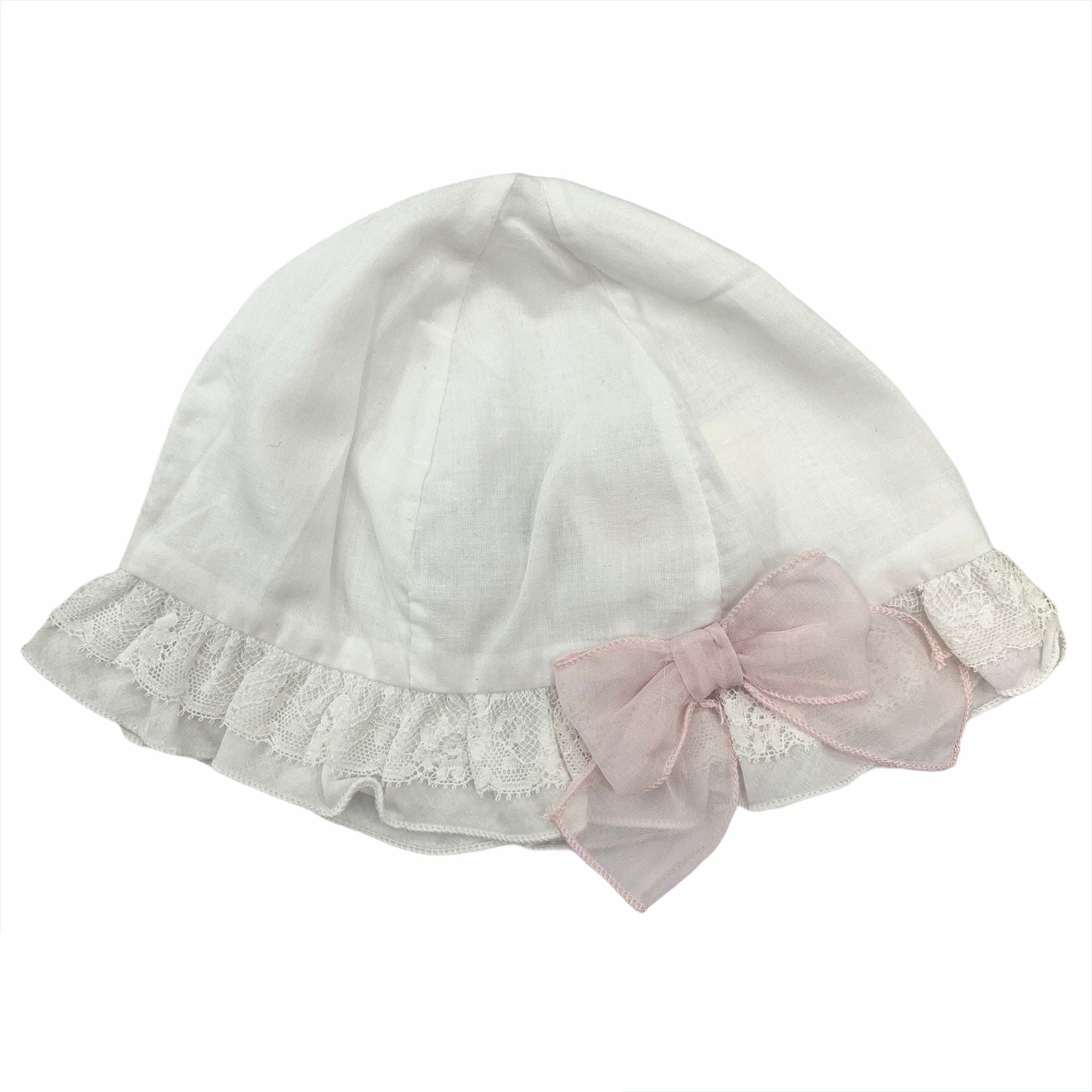 Cappello Modello Pescatore In Cotone Bianco Con Pizzo E Fiocco Rosa Neonata NNINNAOH E1553 - NINNAOH - LuxuryKids