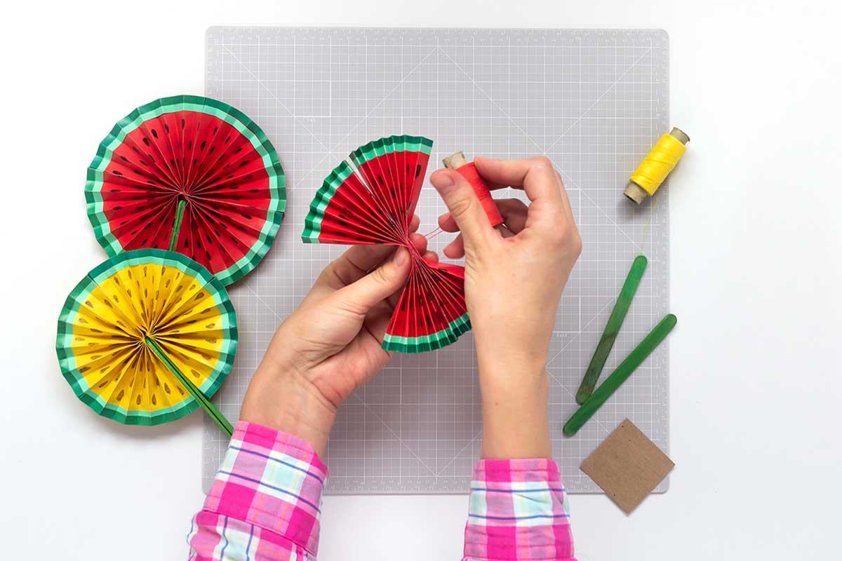 Ventaglio fai da te, da realizzare con i bambini