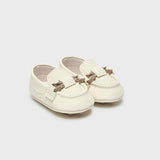 Kinderbettschuhe Mokassin-Modell aus Kunstleder für Neugeborene MAYORAL 9680