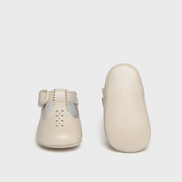 Scarpe Da Culla Traforate In Ecopelle Neonato MAYORAL 9082