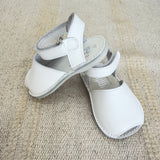 Minorchine-Modell Sandalen aus Leder für Neugeborene INDEX 1449