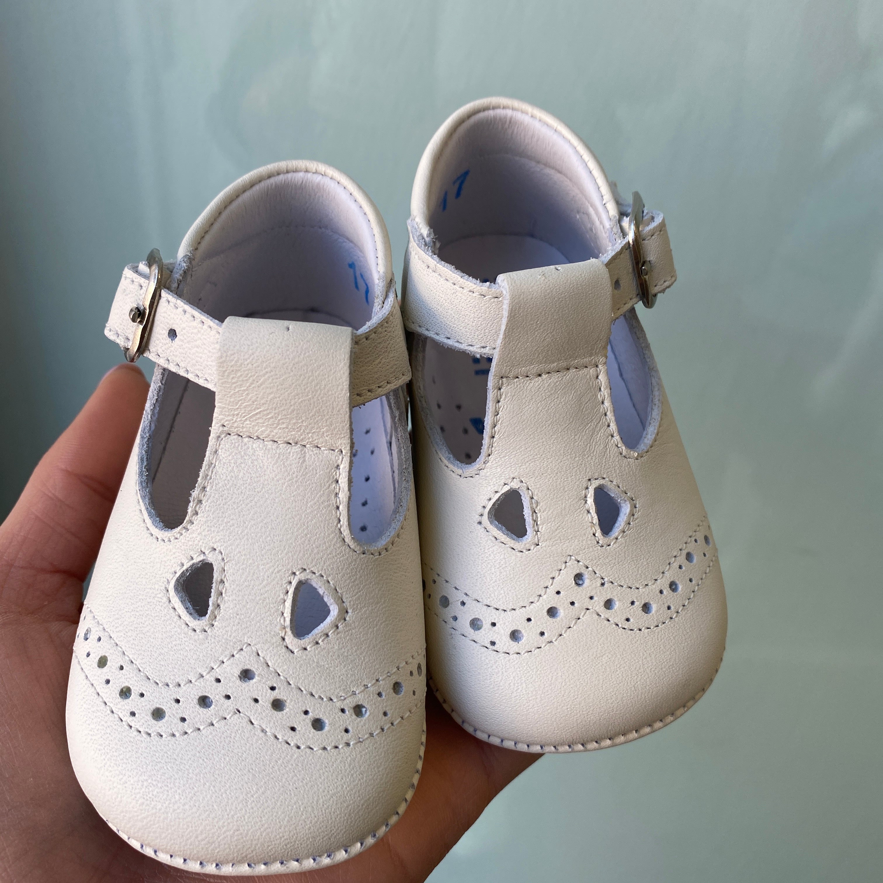 Scarpe Culla Con Occhielli In Pelle Neonato INDICE 403