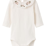 Body In Cotone Manica Lunga Con Collo Ricamato Neonata NAME IT 13225376