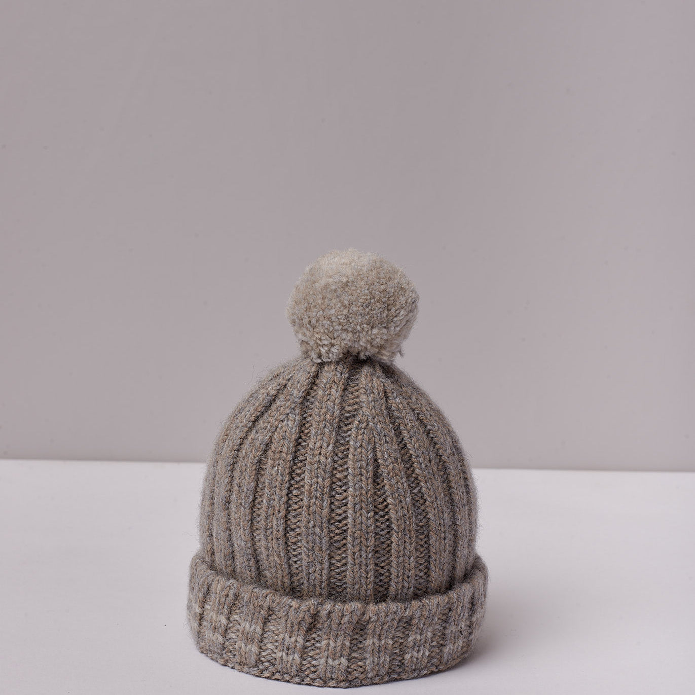 Cappello in Misto Lana con Pompon Neonato-a WEDOBLE I2105307 - WEDOBLE - LuxuryKids