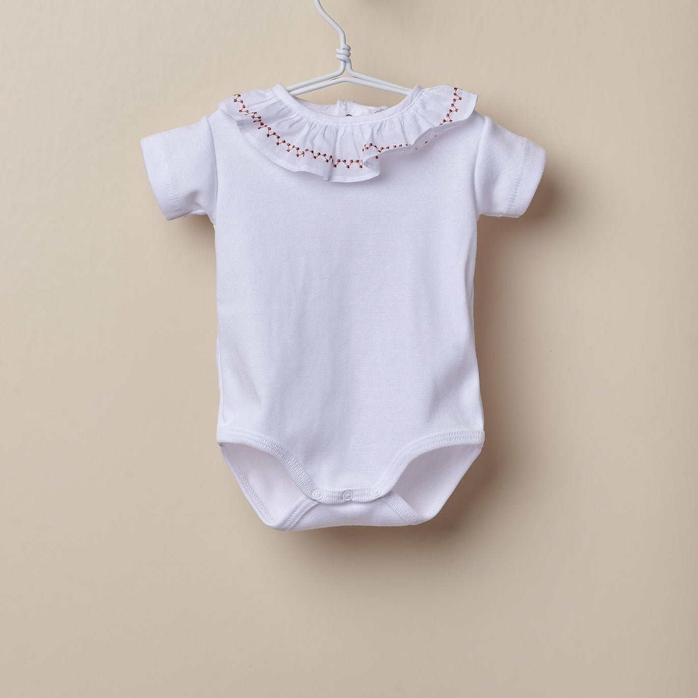 Body Neonata In Cotone Con Coletto in Ruches Ricamato Wedoble 11616R - WEDOBLE - LuxuryKids