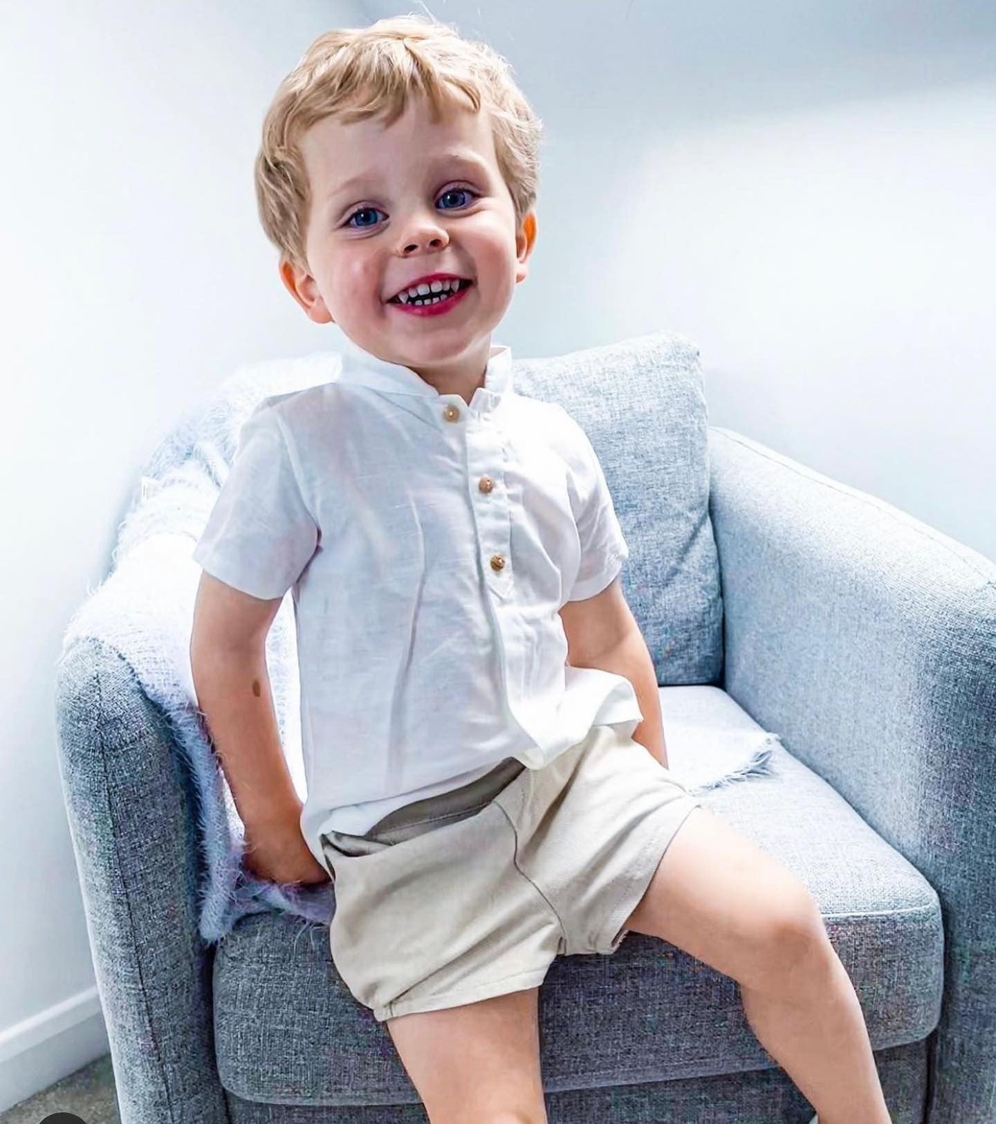 Completo Camicia Bianco E Pantaloncino Beige In Cotone Neonato Collo coreano VALENTINA BEBES BSS17 - VALENTINA BEBES - LuxuryKids