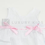 Abito In Plumetil Smanicato Bianco Con Fiocchi Rosa Neonata SARDON AP767 - SARDON - LuxuryKids