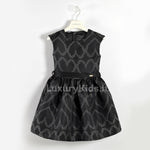 Abito Smanicato in Tessuto Fantasia a Forma di Cuore Nero Bambina Sarabanda V412 - SARABANDA - LuxuryKids