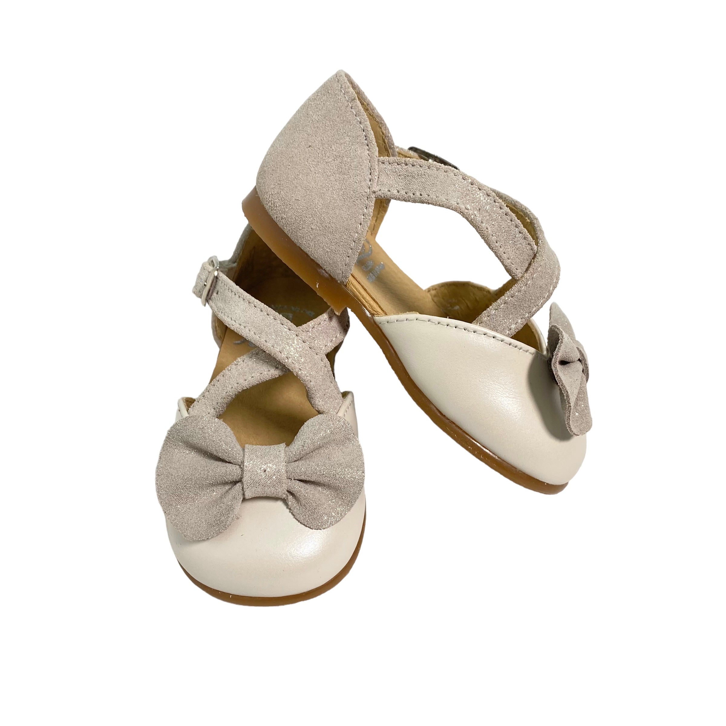 Scarpe Modello Ballerina Aperte Ai Lati In Pelle Bambina RIZITOS B2611 - RIZITOS - Luxury Kids